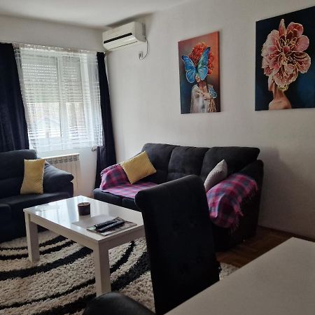 Centar S Apartamento Ni Exterior foto