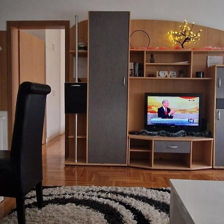 Centar S Apartamento Ni Exterior foto